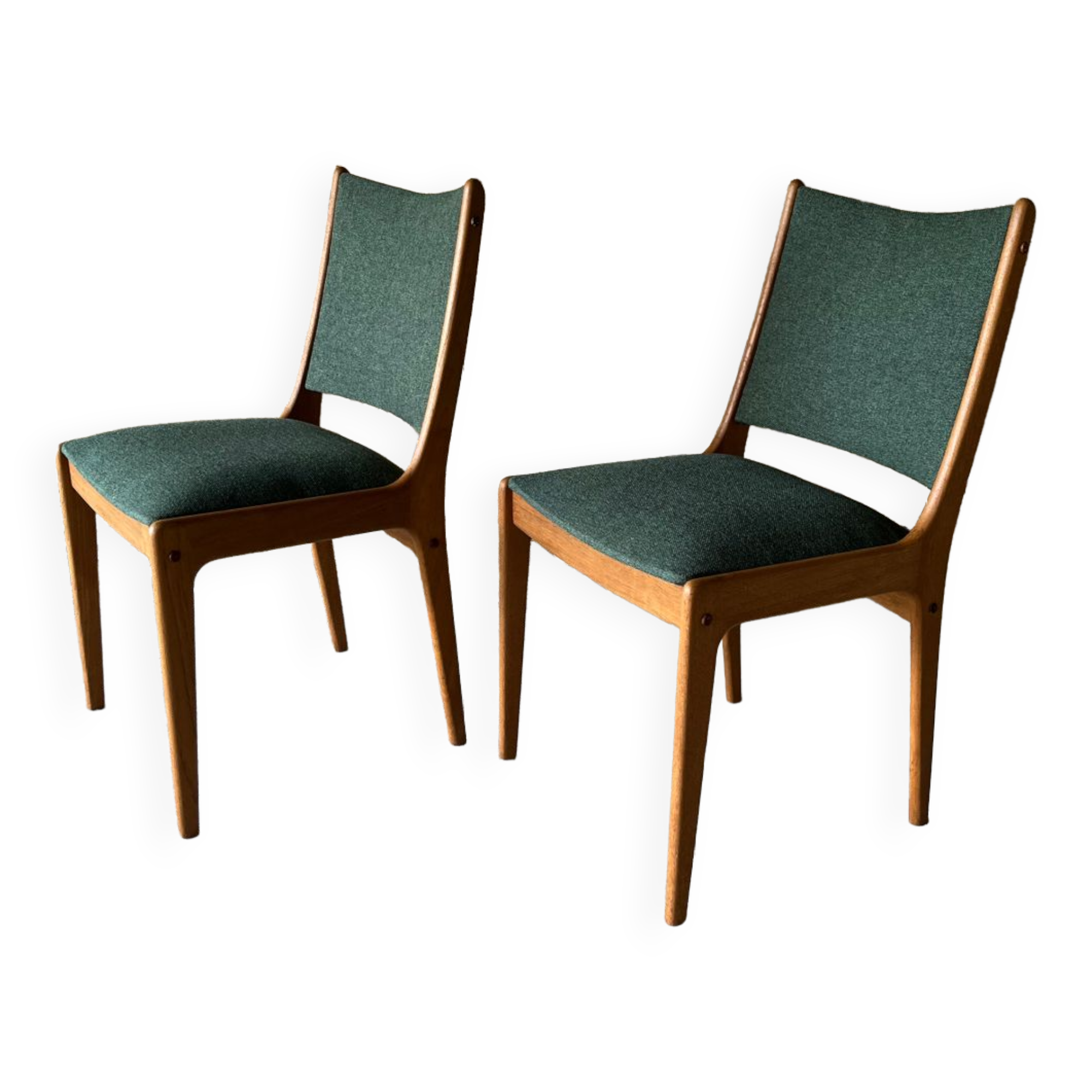 Pair of chairs by Johannes Andersen