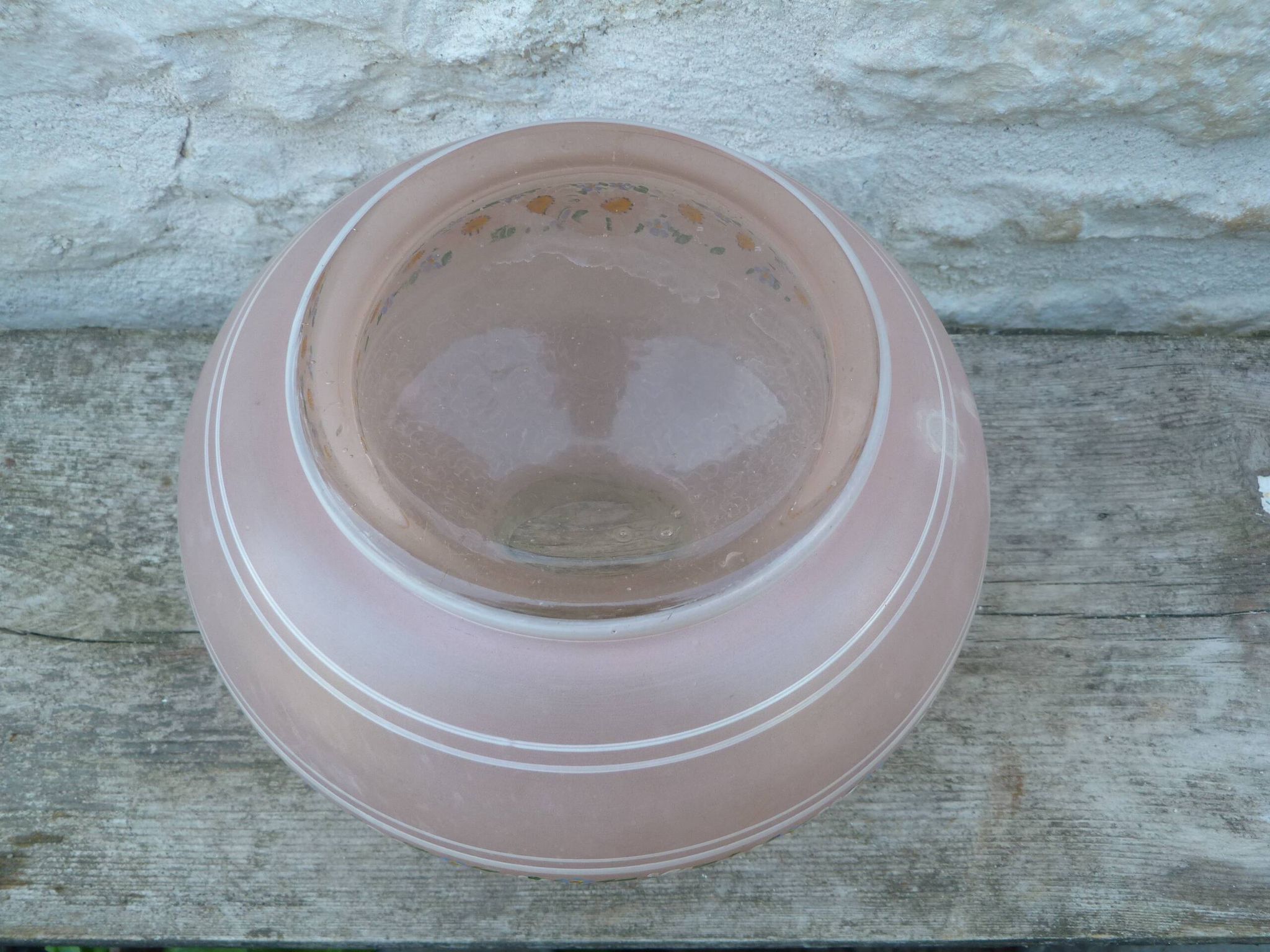 Art Deco vase in frosted glass with daisy frieze pattern