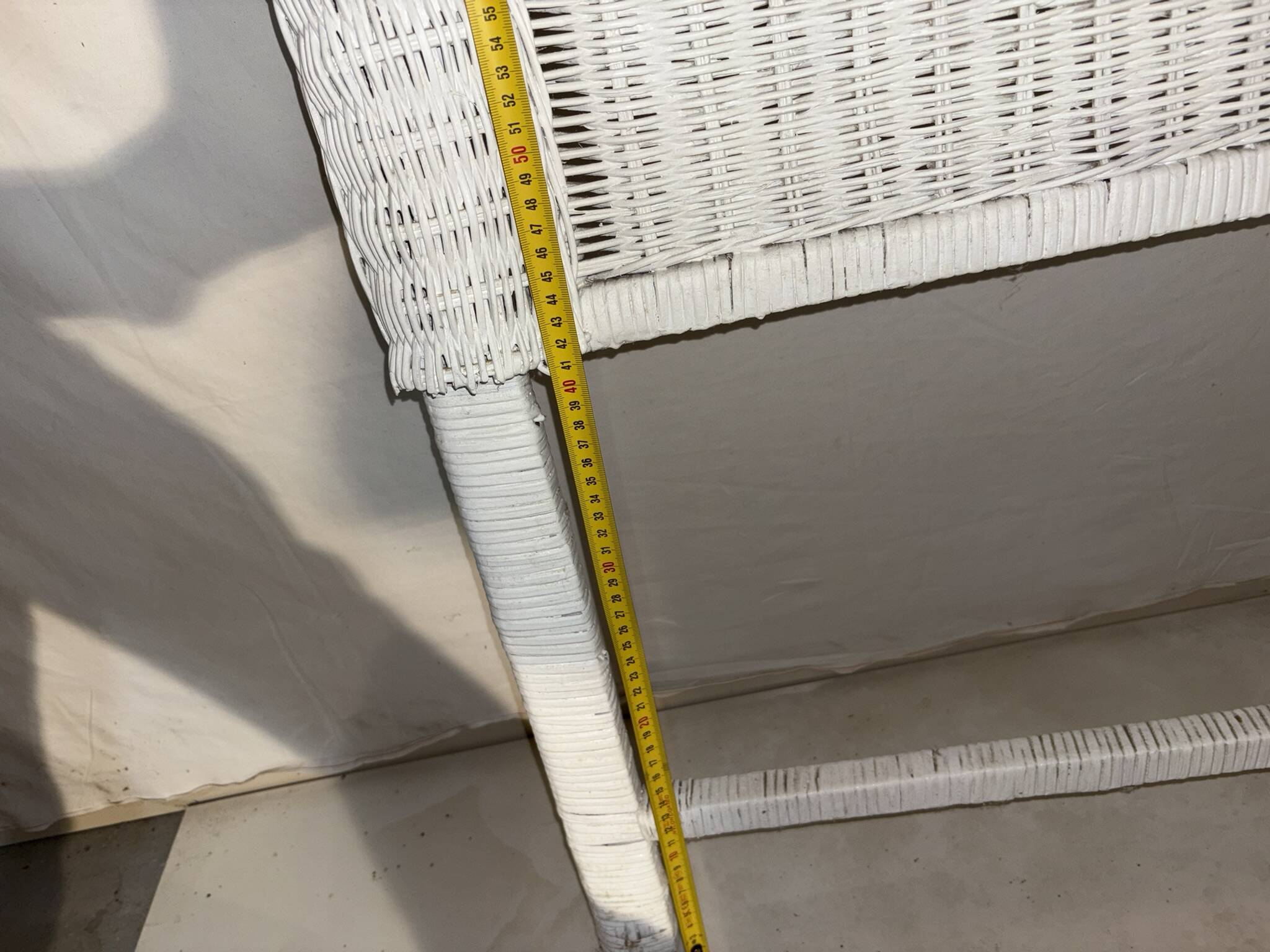 Vintage headboard in woven white rattan