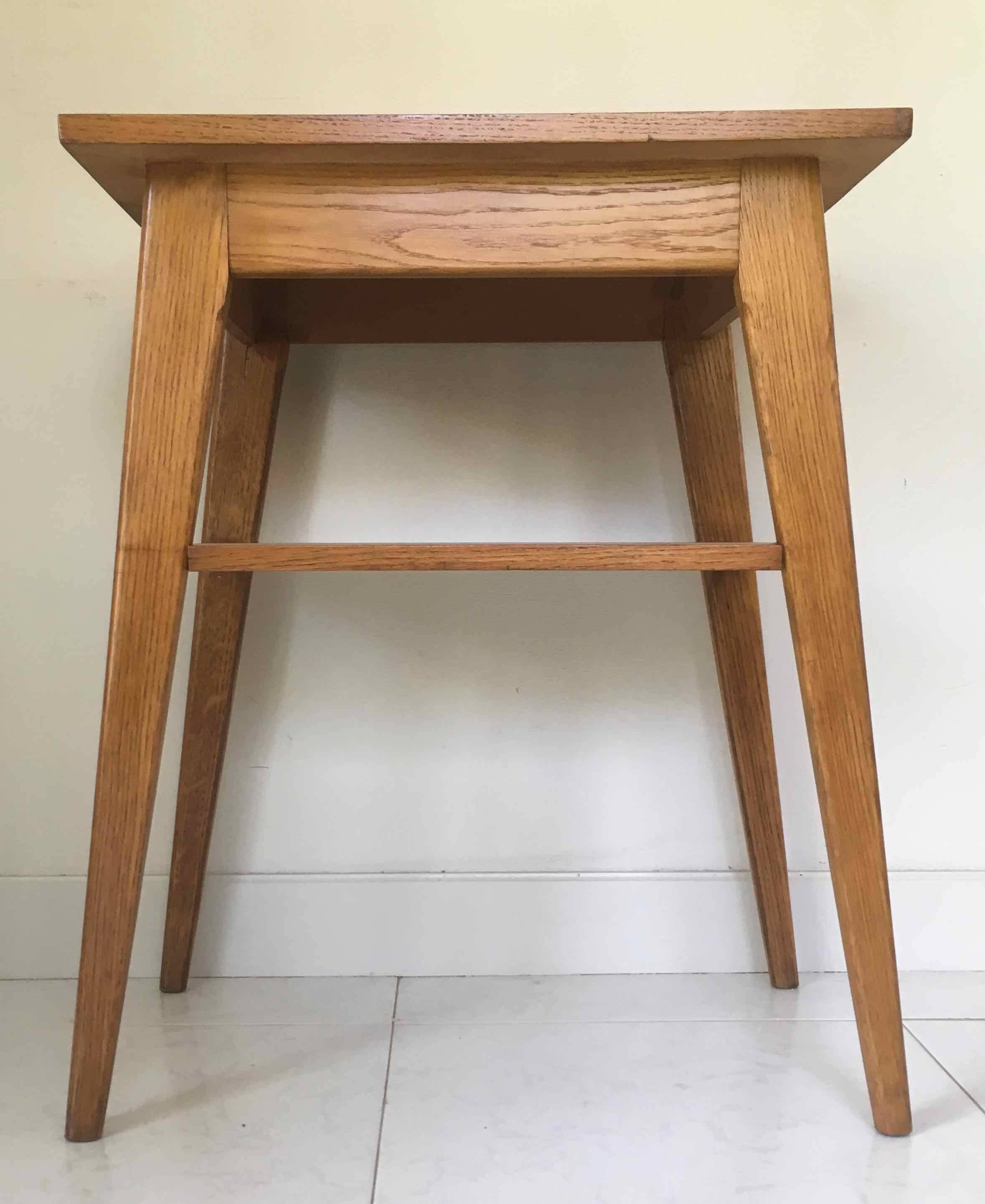 1950 compass foot pedestal table in light wood, side table, side table