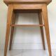 Guéridon pieds compas 1950 en bois clair, desserte, table d'appoint