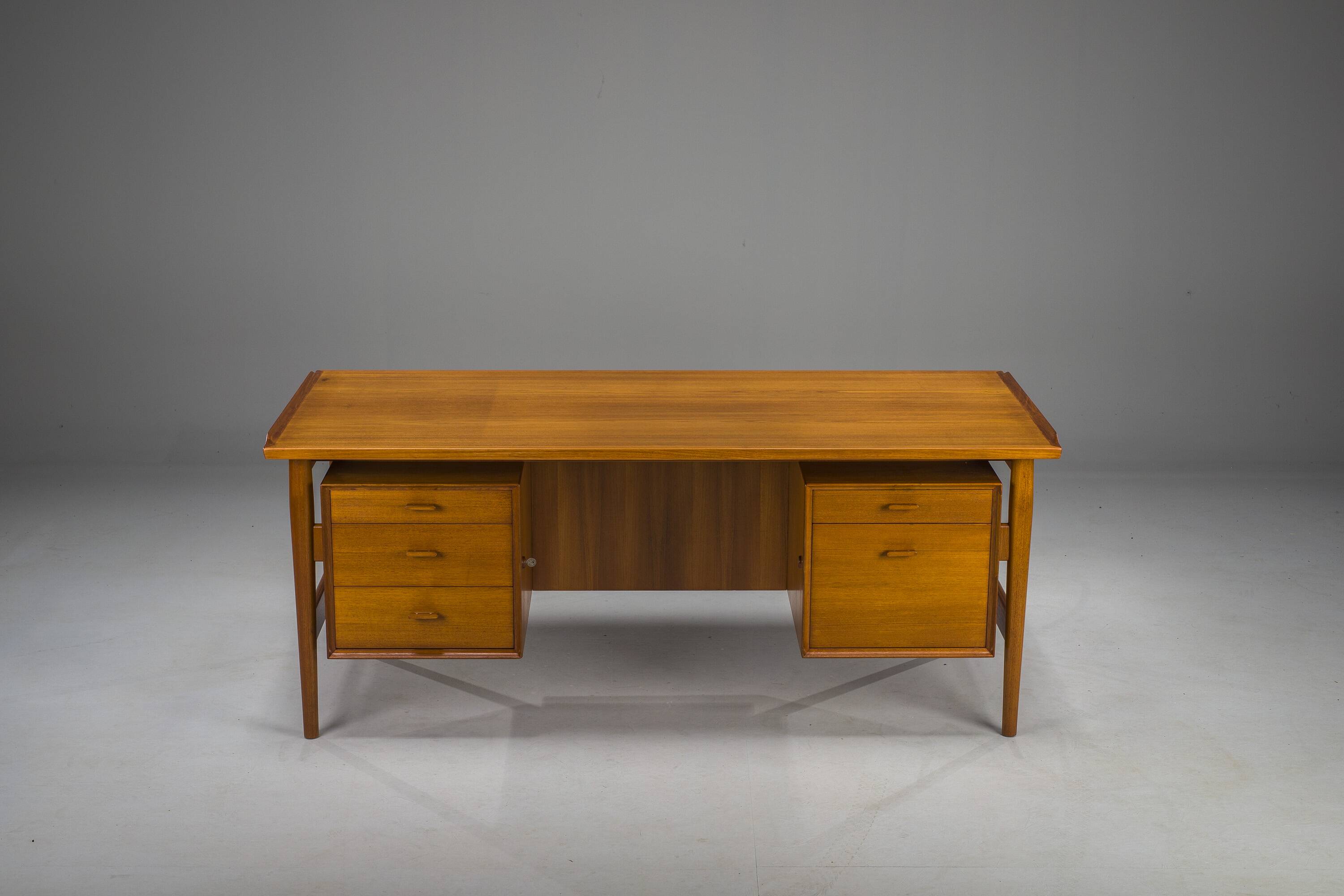 Model 207 Desk in Teak by Arne Vodder for Sibast, 1960s