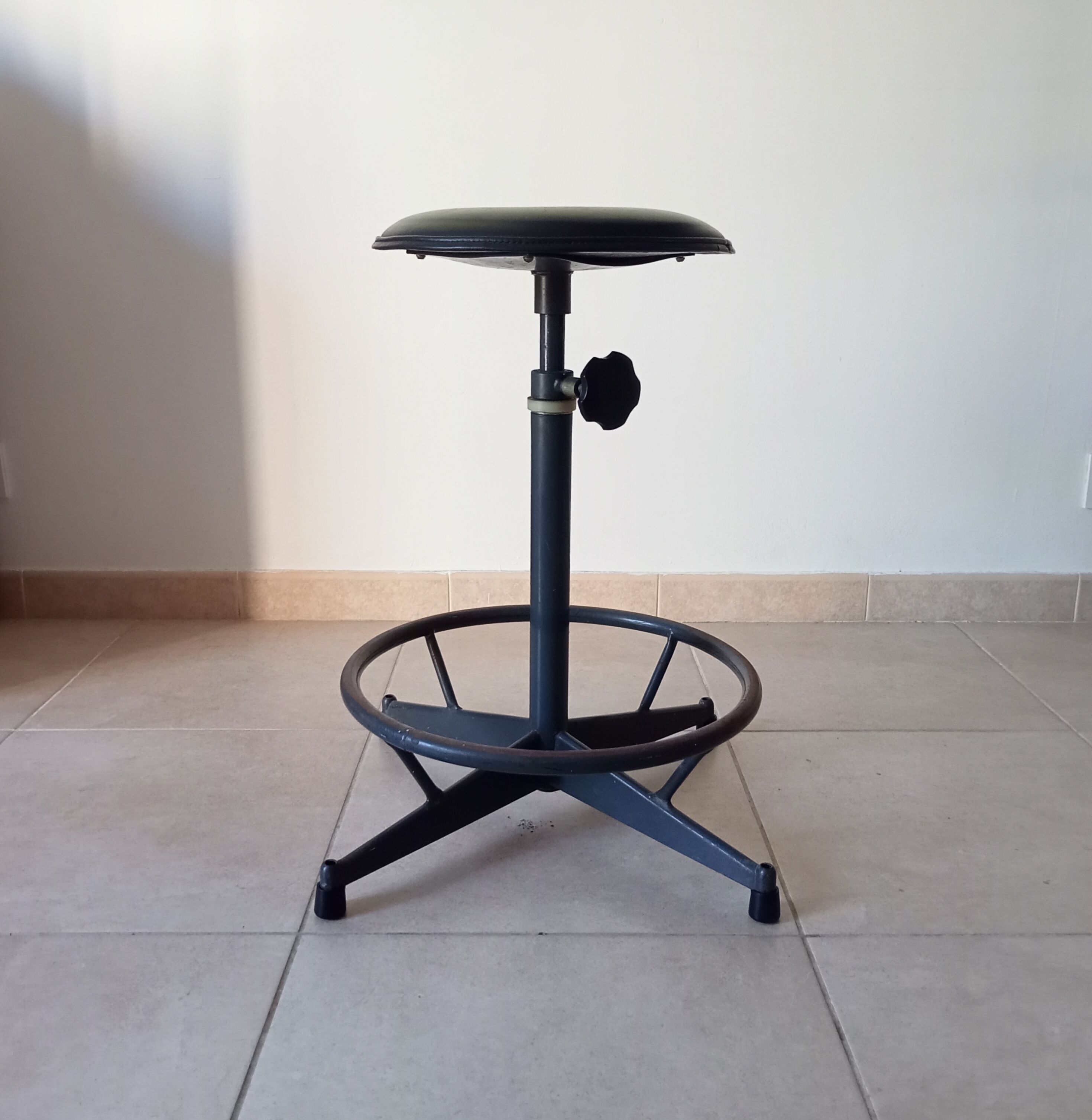 Vintage industrial workshop stool SIPE ITALY 1960s