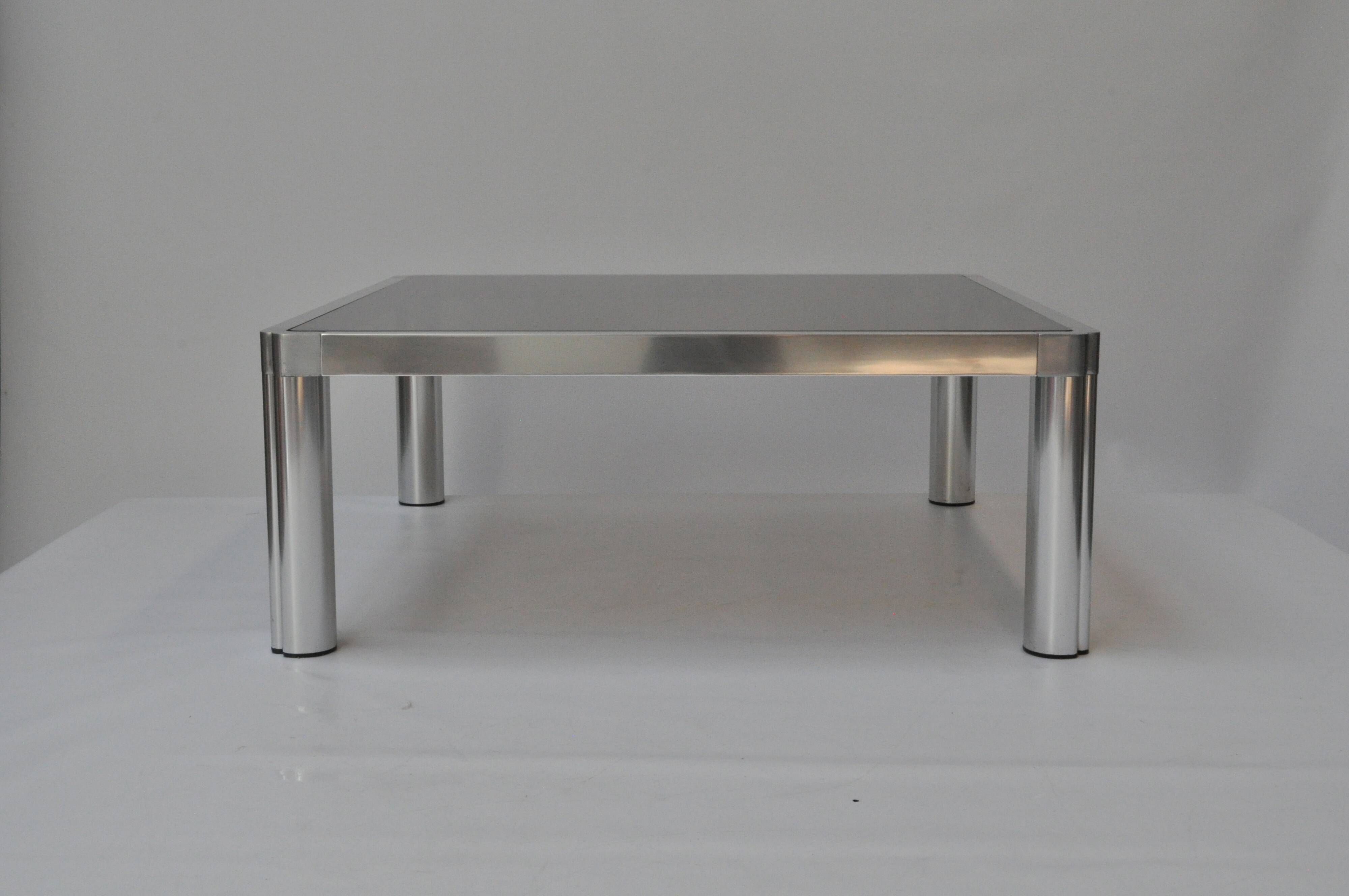 Artifort T122 coffee table by Kho Liang Ie – Original smoked glass – 1970s