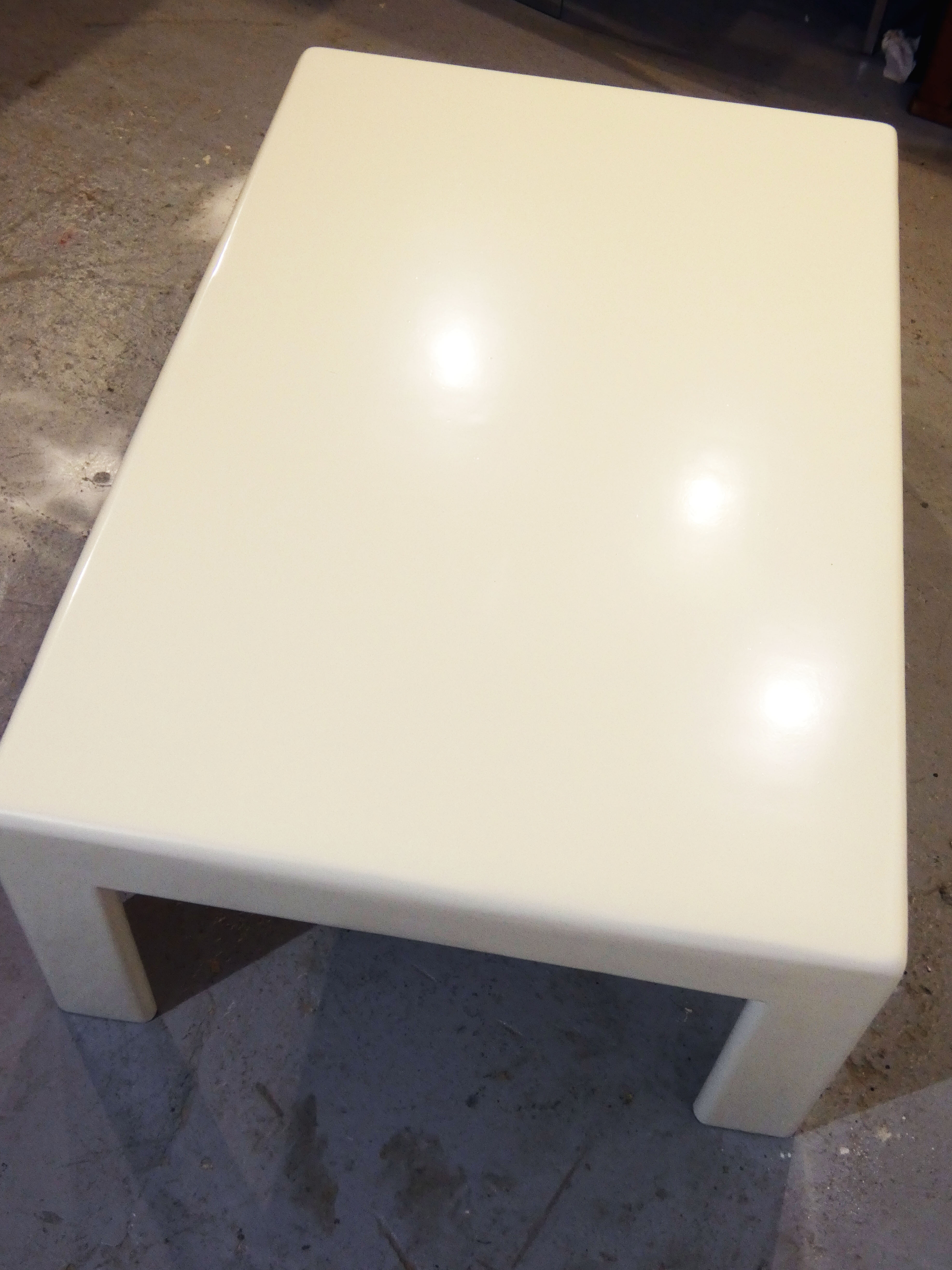 Laqué wooden coffee table