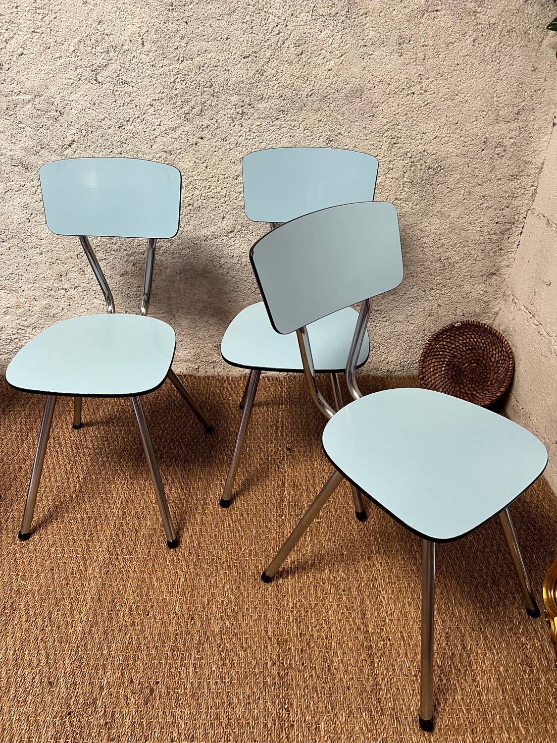 4 chaises en Formica bleu