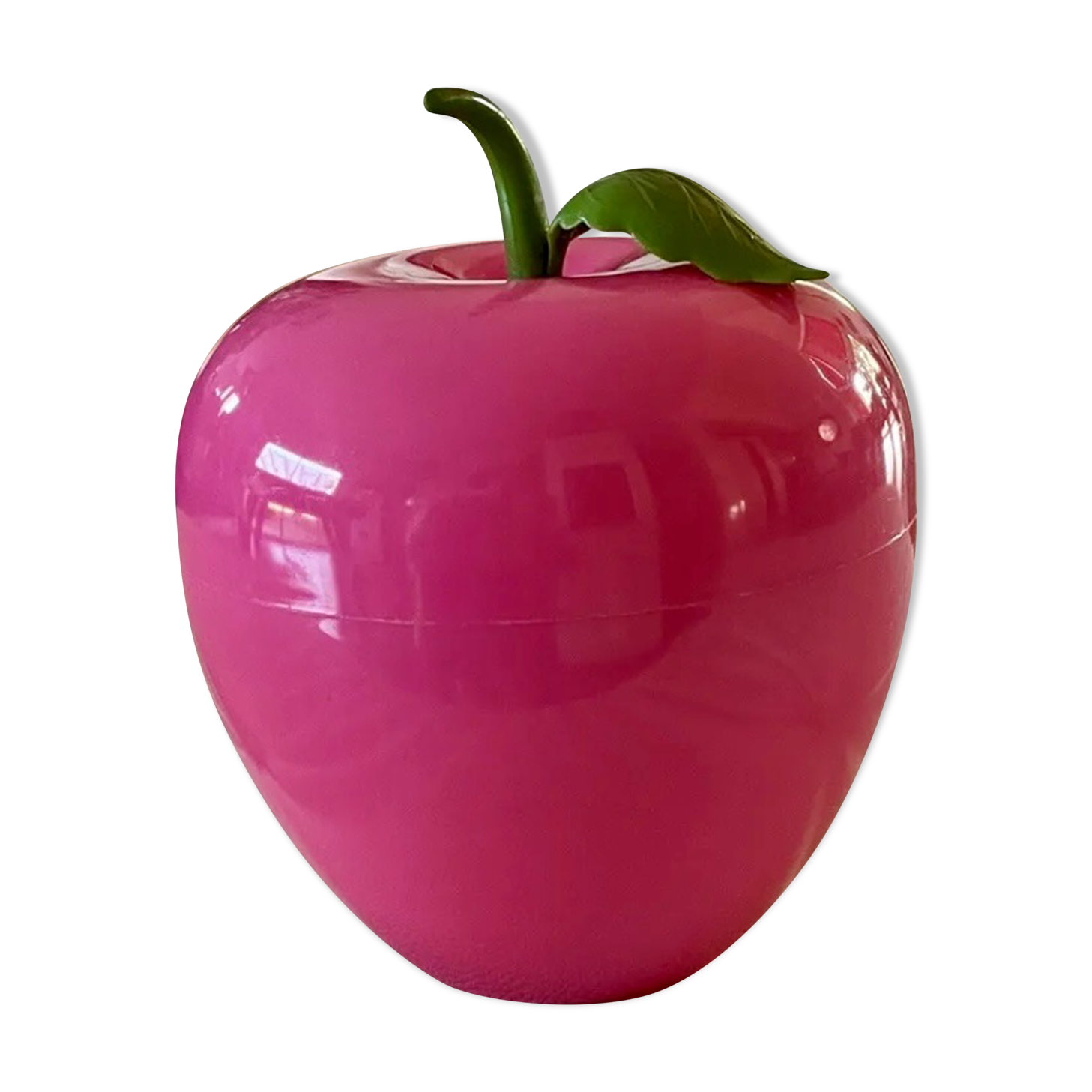Vintage apple with ice cubes apple pink bucket