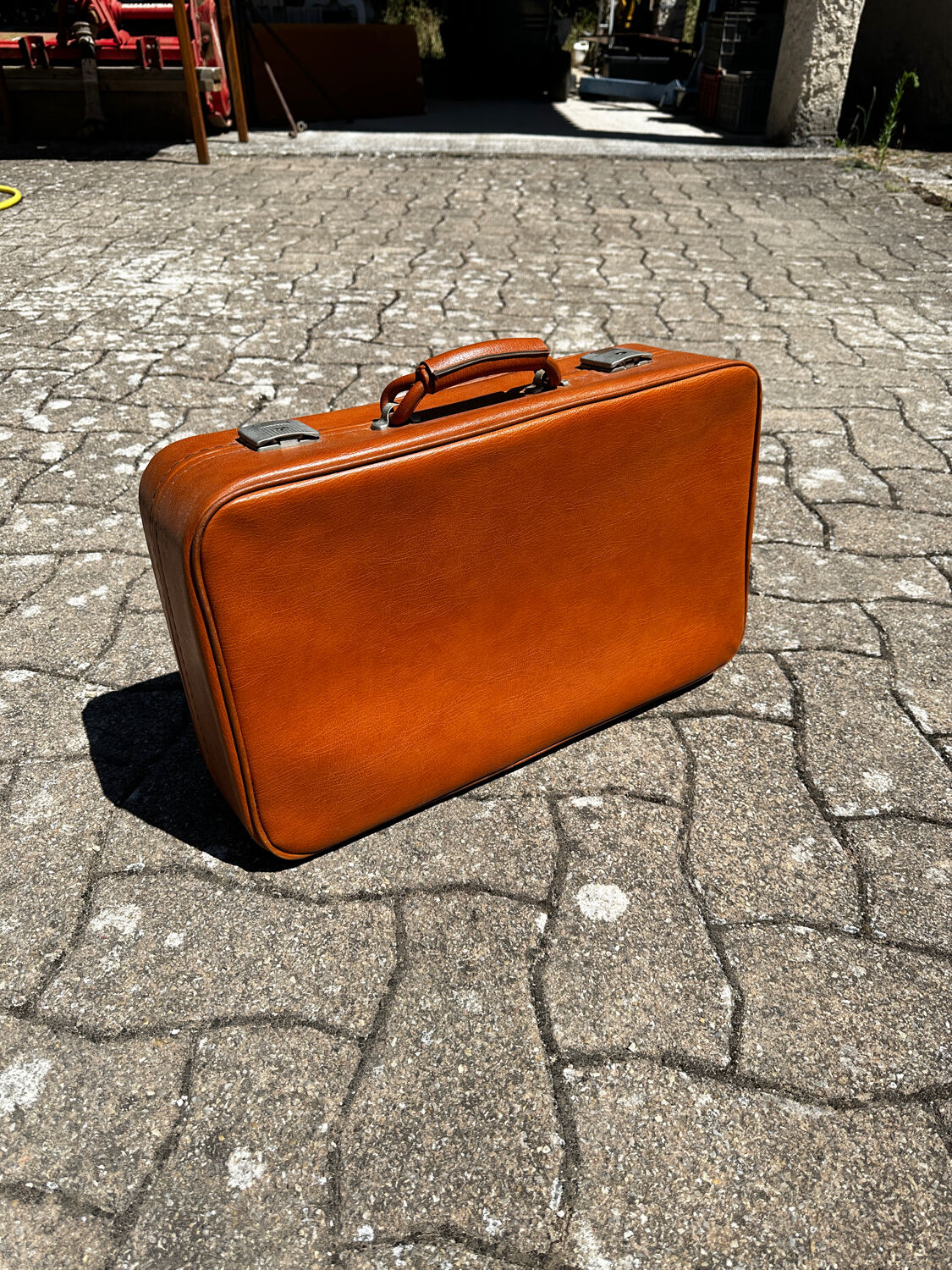Valise Ancienne Marron - Bagagerie Vintage, Occasion Avec Quelques Marques D'usure