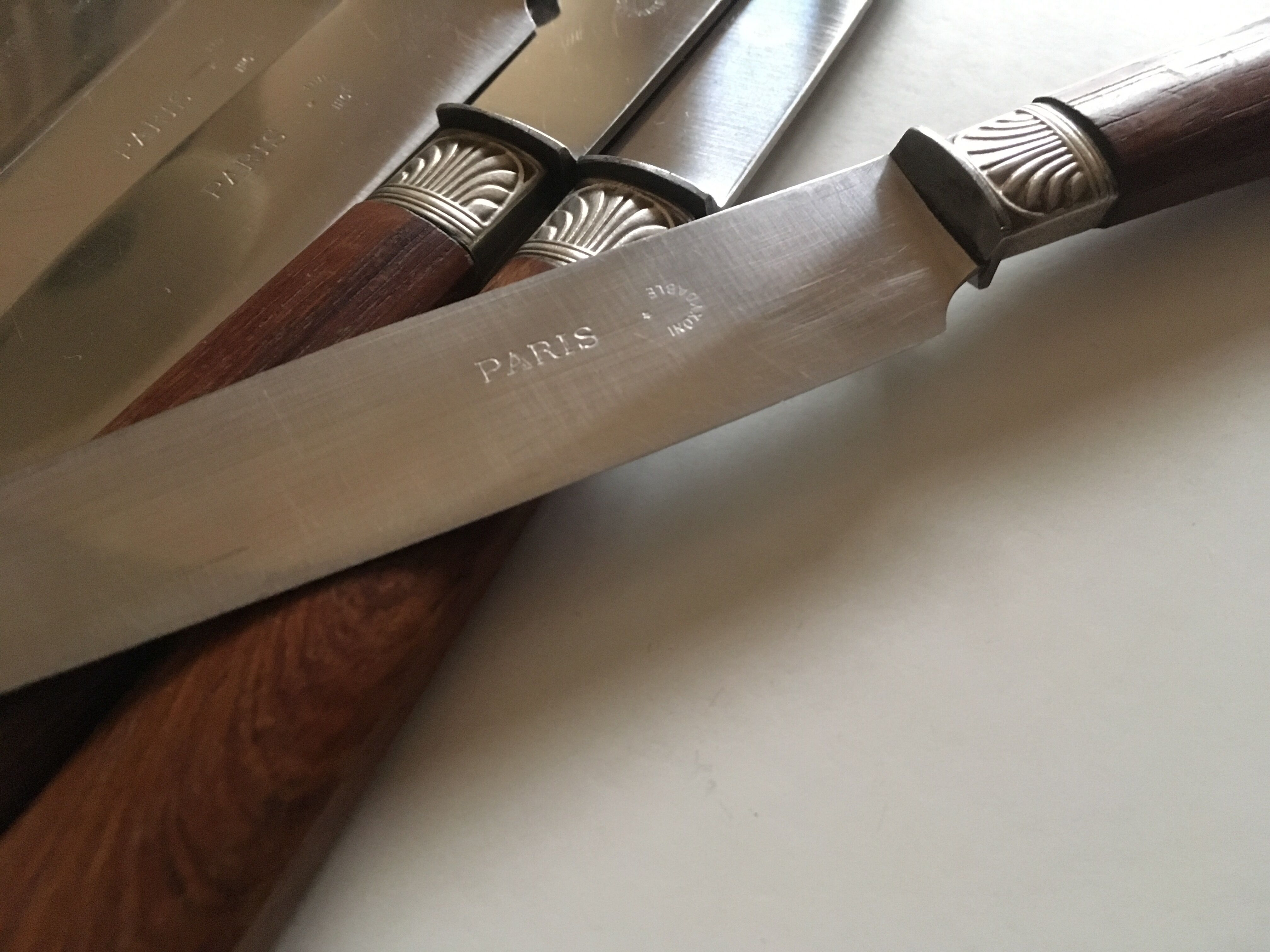 6 knives engraved Paris in art deco rosewood.