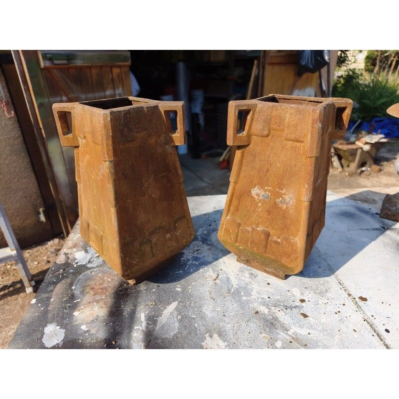 Pair of cast iron vases from 1900 in Charleville - Mézières