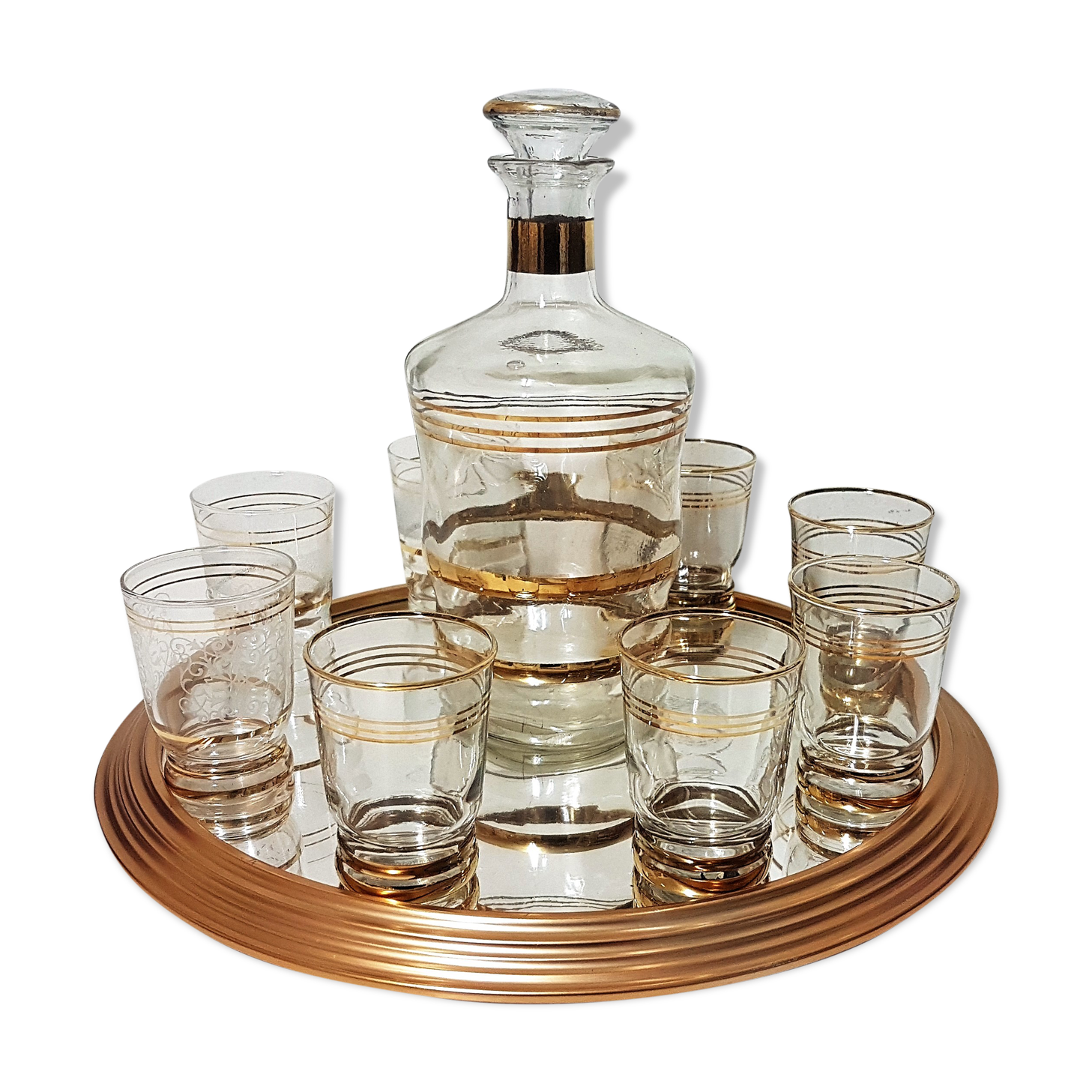 Liquor service consisting of a moulded glass carafe