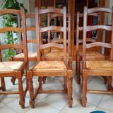 Set of chairs