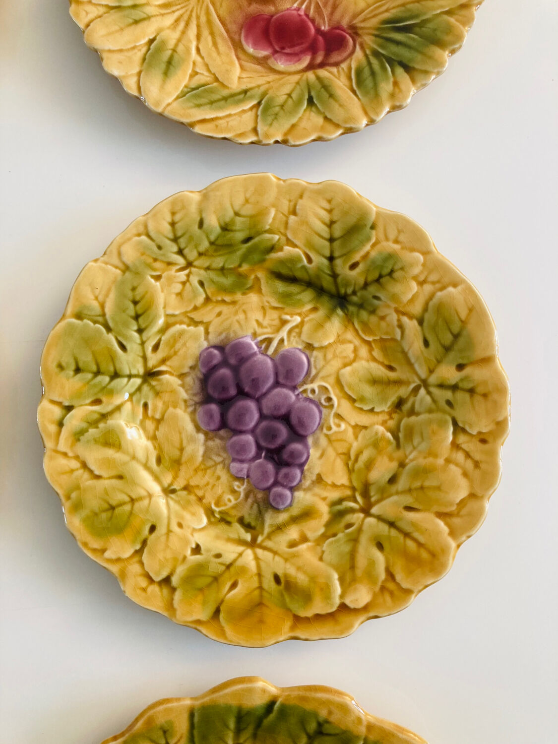 Barbotines: Ceramic dessert service from Sarreguemines.