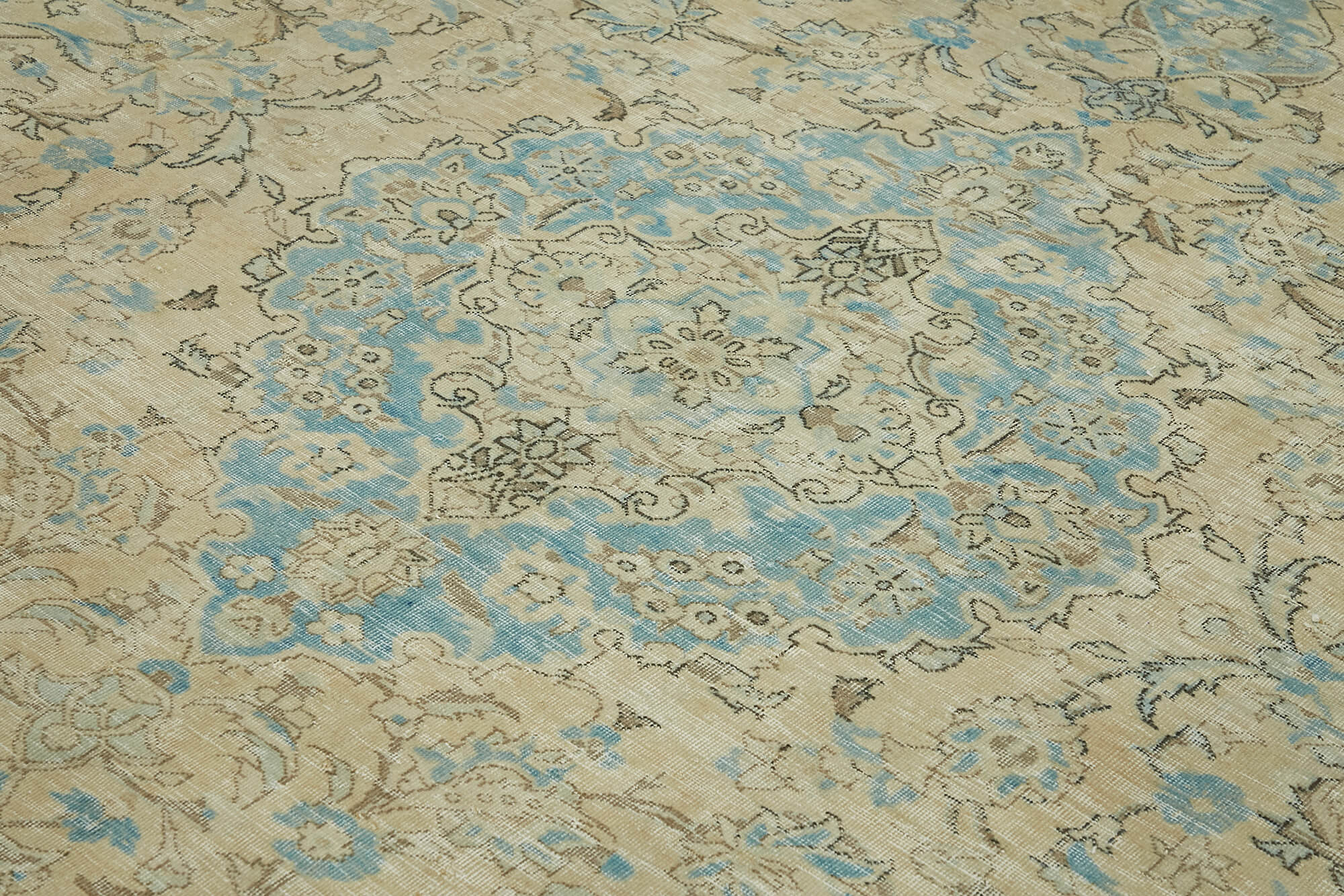 Handmade oriental contemporary 1980s 314 cm x 387 cm beige wool carpet