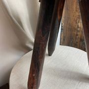 Tabouret de ferme français  tripode en bois années 60