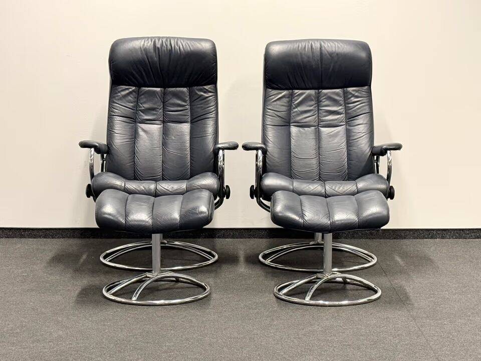 Chaise Stressless Ekornes avec pouf - Cadre chromé (années 1970) (prix pour une)