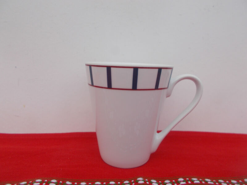 6 blue and red Basque mugs in porcelain