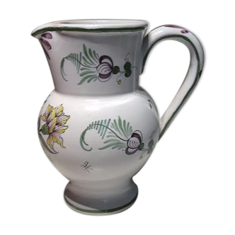 Pichet violet en céramique malicorne