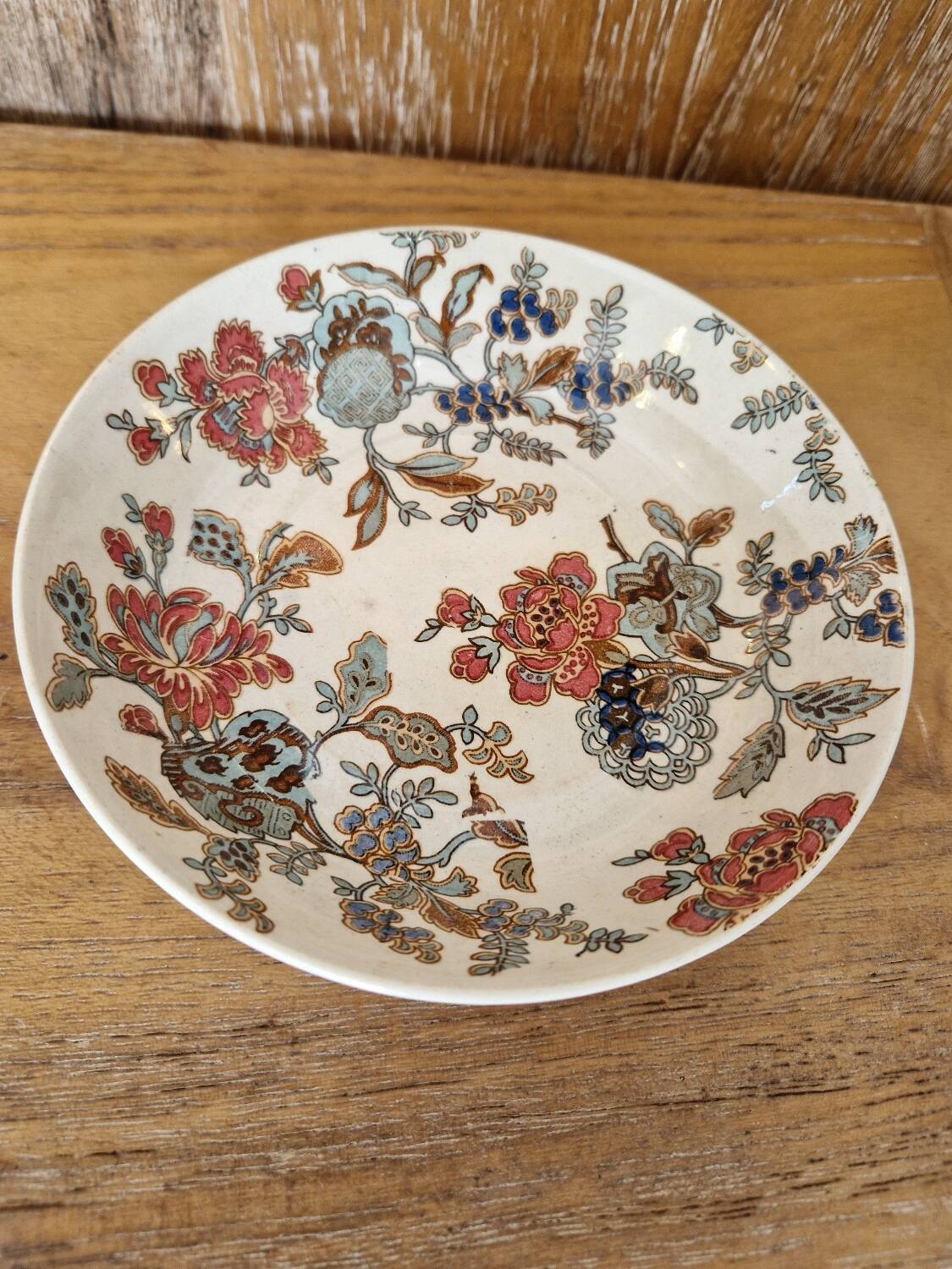Sarreguemines, small dish, late 19th century.