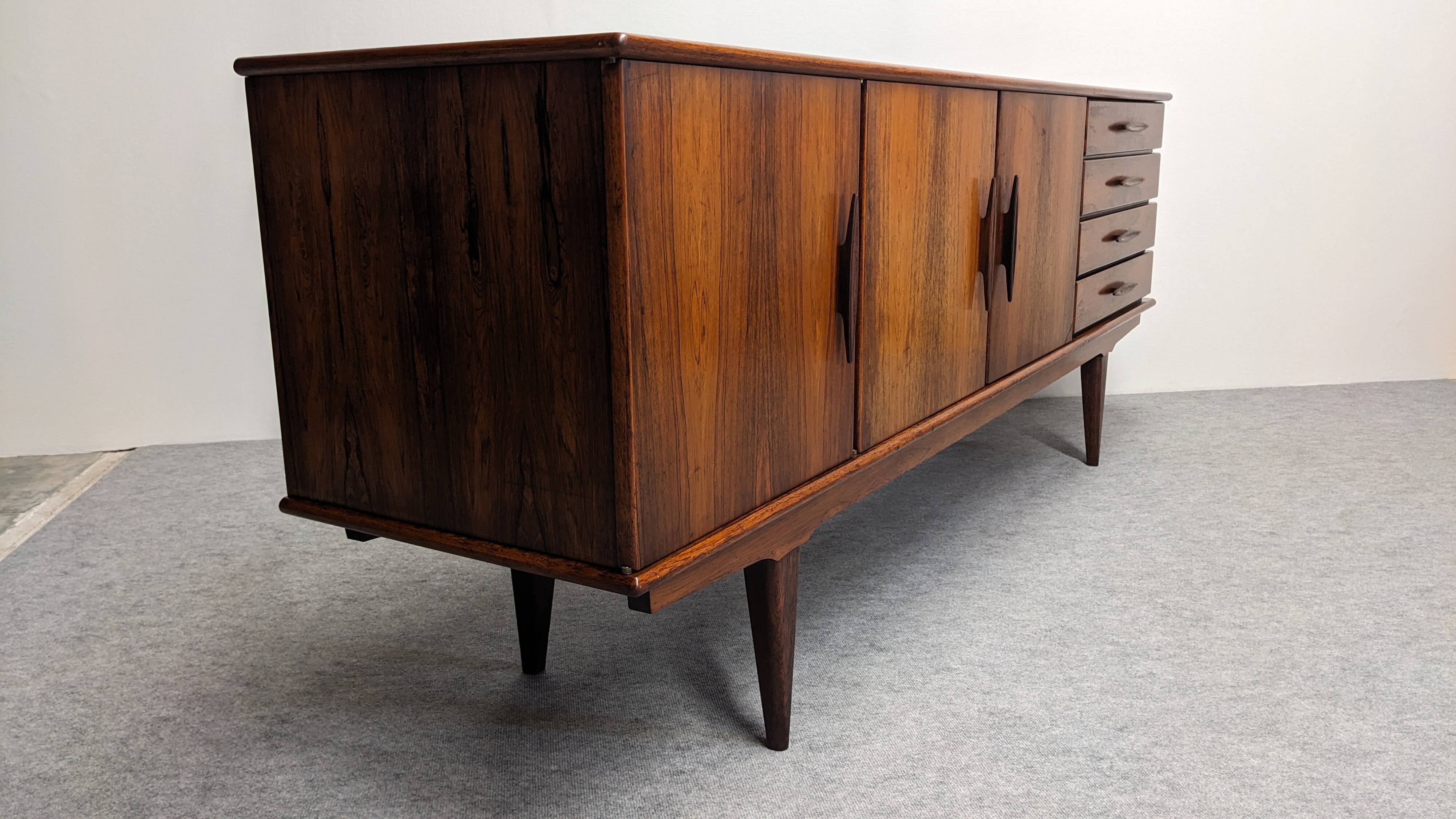 Scandinavian sideboard in Rio rosewood, 1950s-1960s