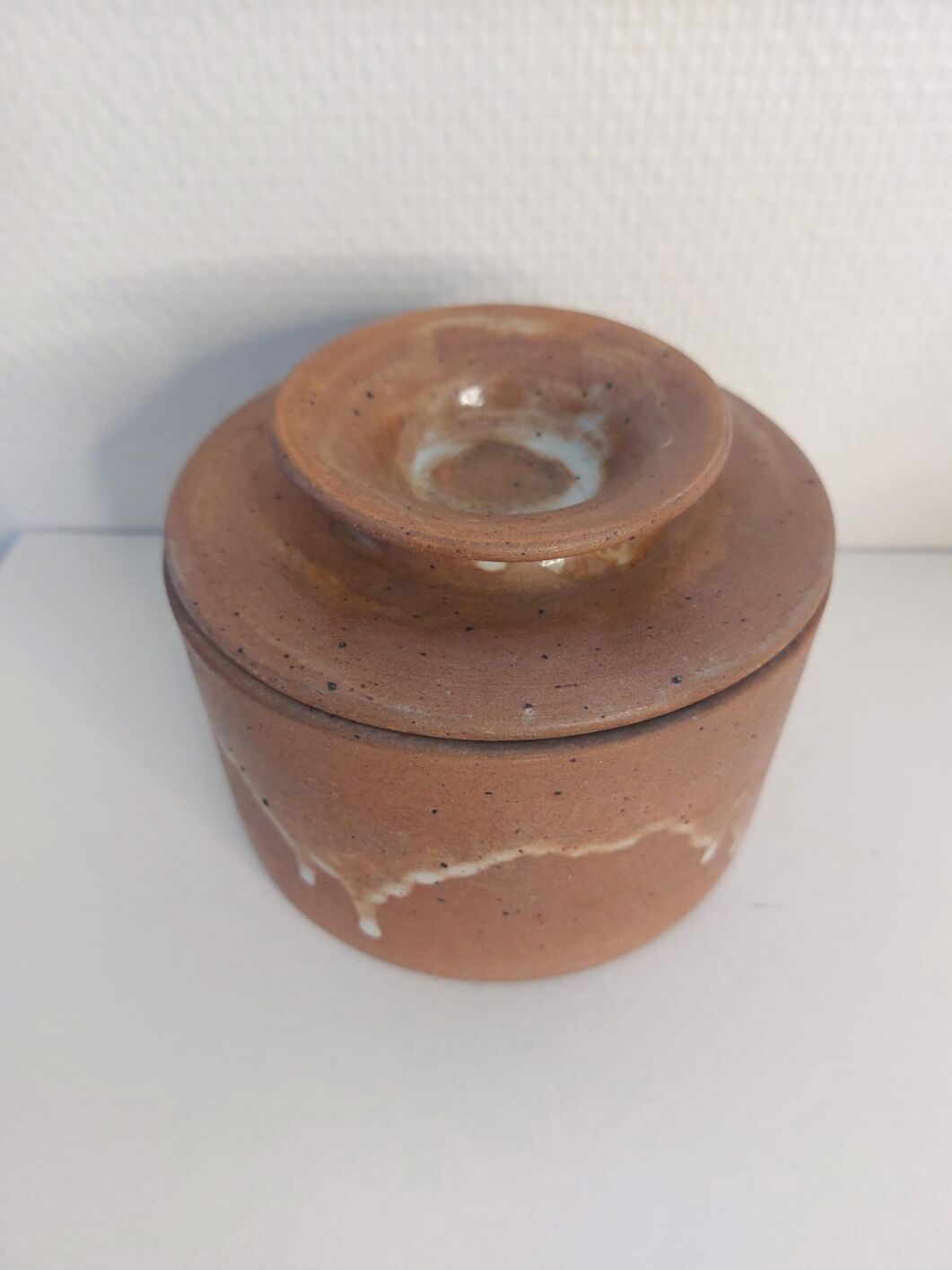 Butter dish in sandstone