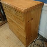Chest of drawers
