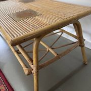 Table basse vintage en rotin