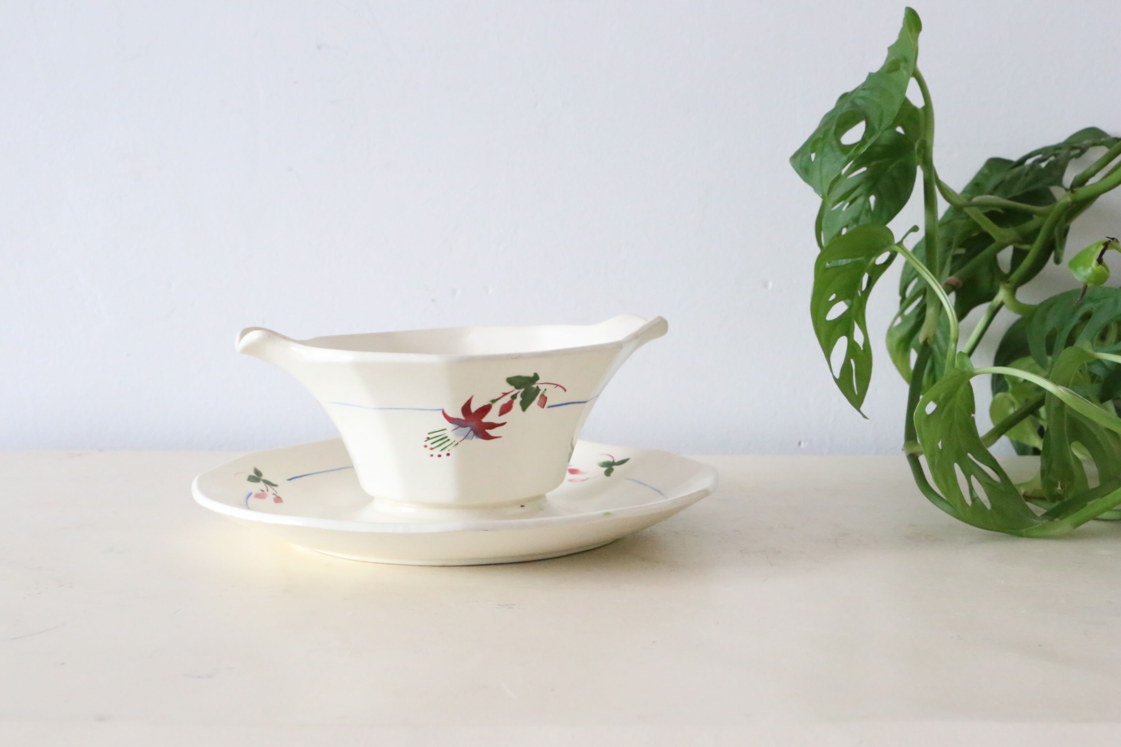 Saucière Sarreguemines, ceramic, Bermuda décor,