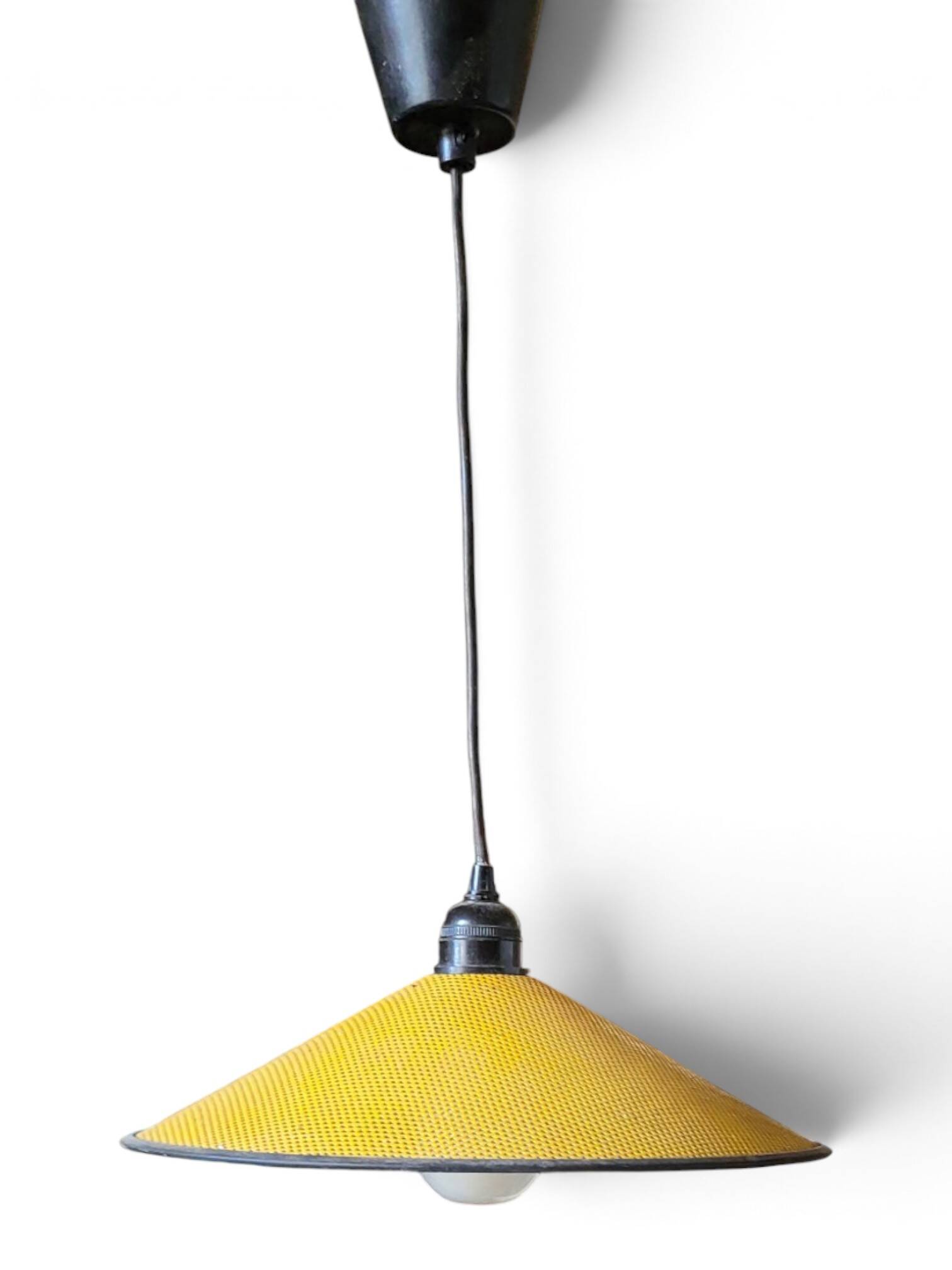 Suspension en métal perforé 1980's