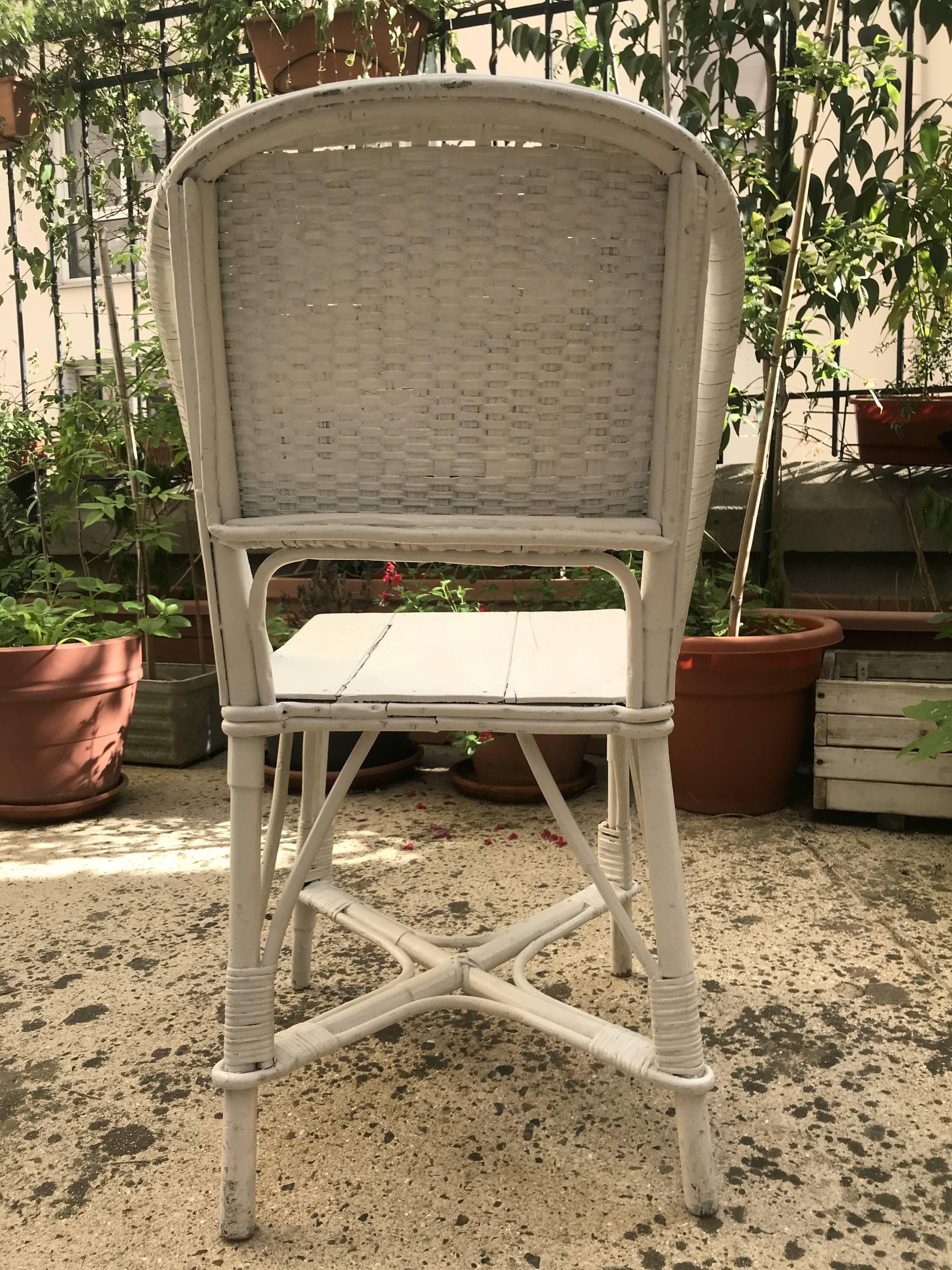 Chaise de jardin en rotin blanche