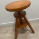 Watchmaker's stool with screw