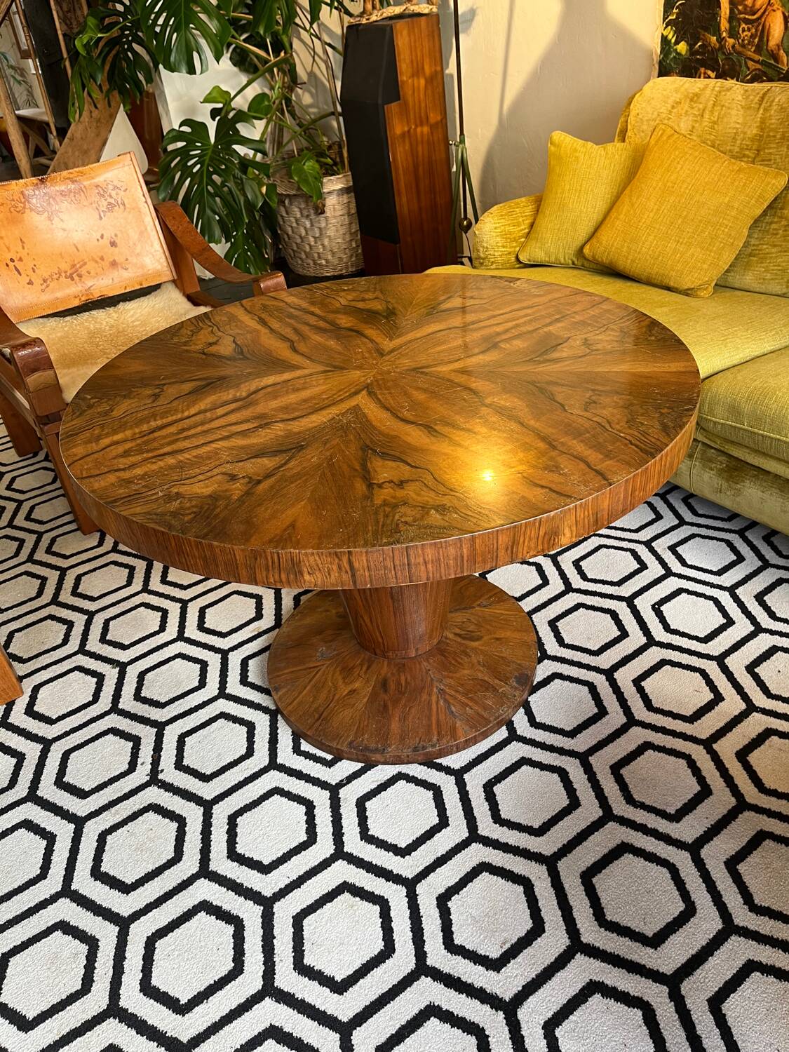 Large pedestal table 1930