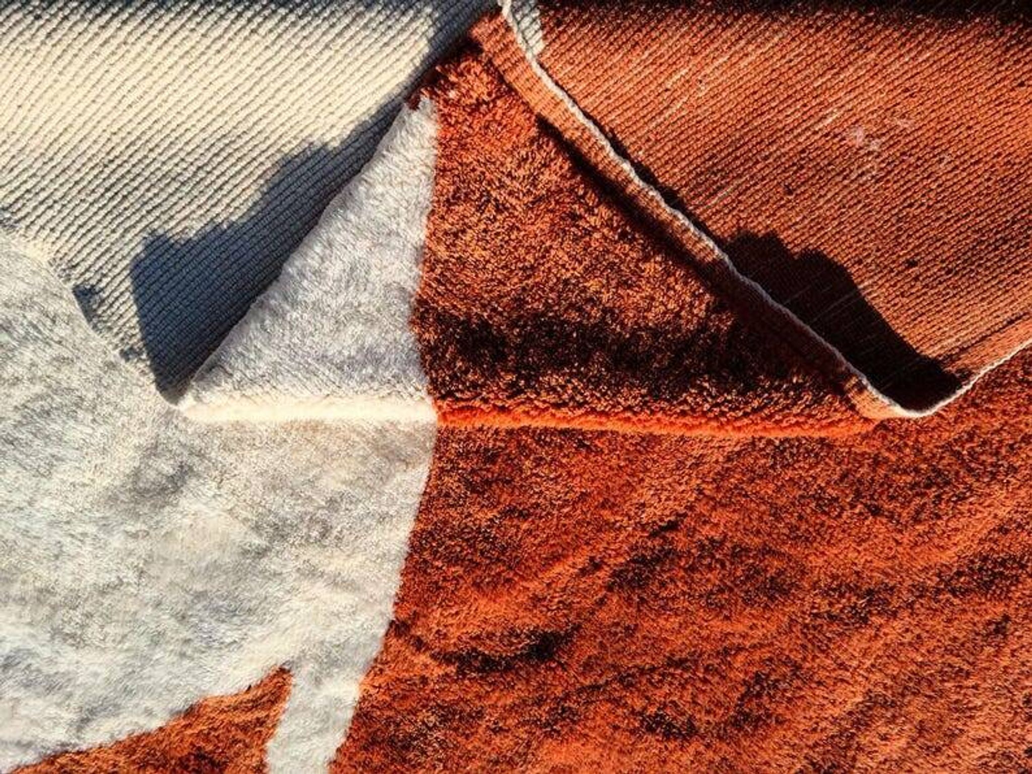 Terracotta and ecru Moroccan Mrirt rug 300x200 cm – abstract pattern