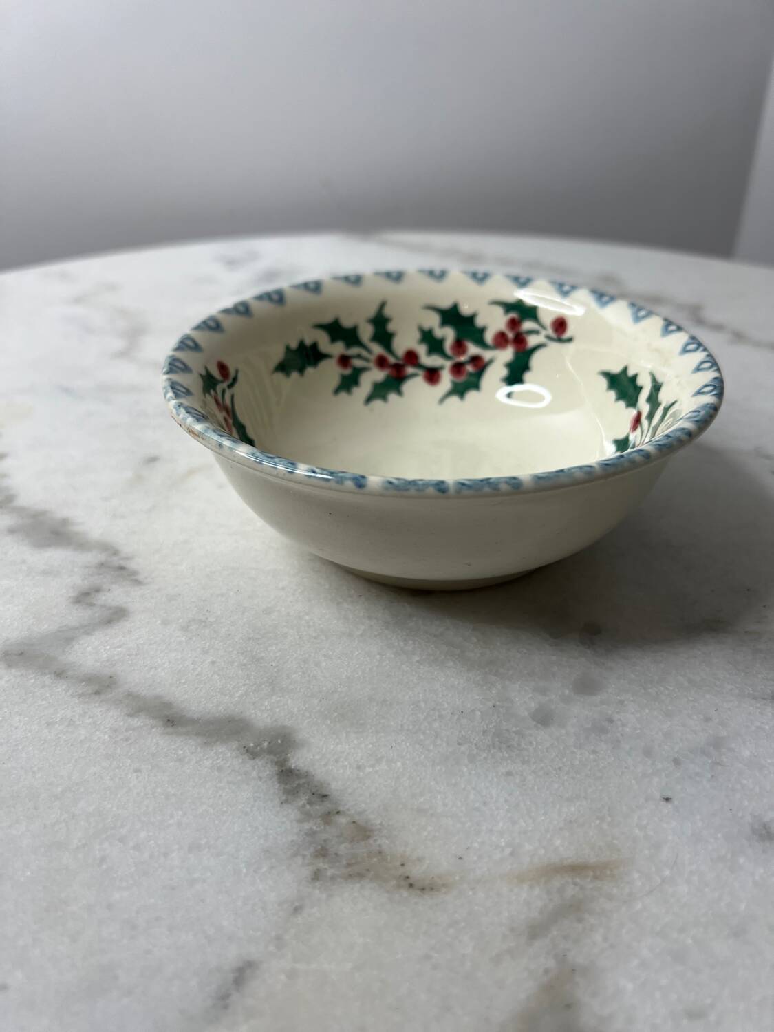 Small bowl in Creil earthenware