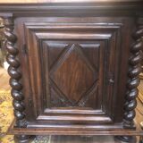 Superb walnut confectioner of the Louis XIII period Mid-XVII