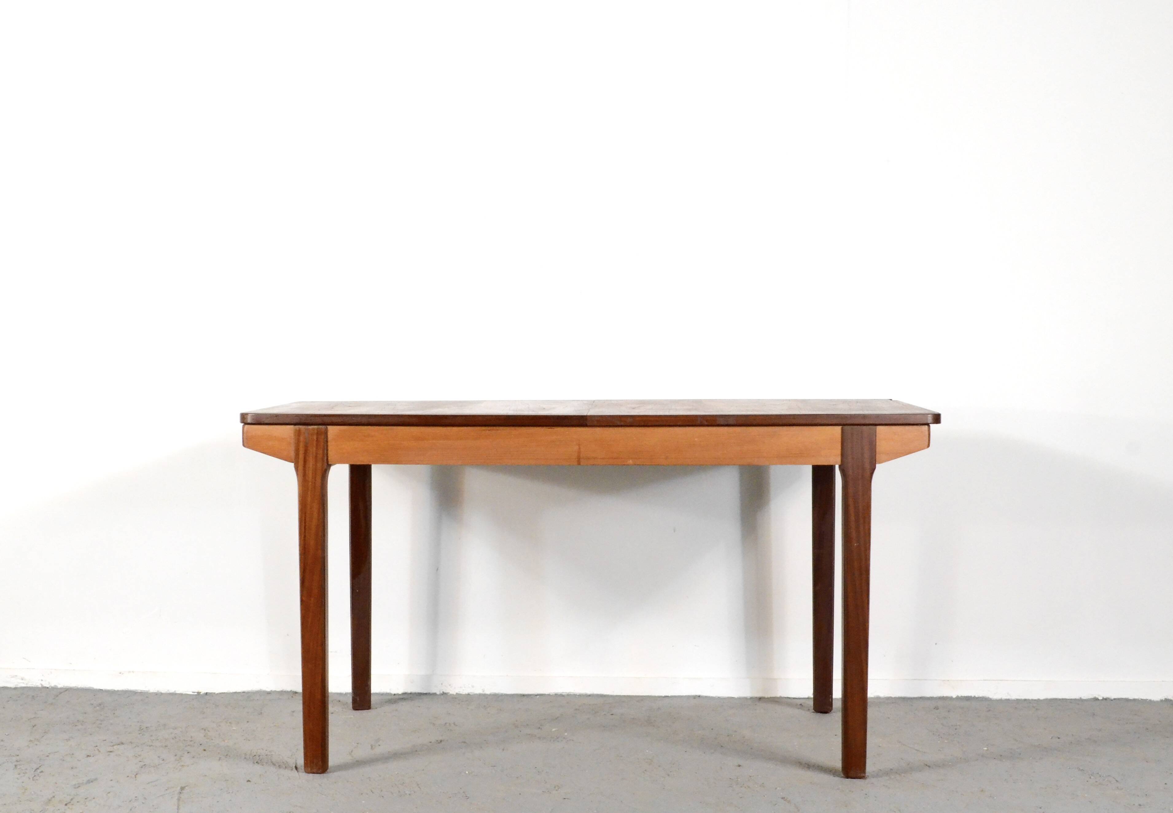 Table extensible Nathan du milieu du siècle en superbe teck. Moderne/Rétro/Danois