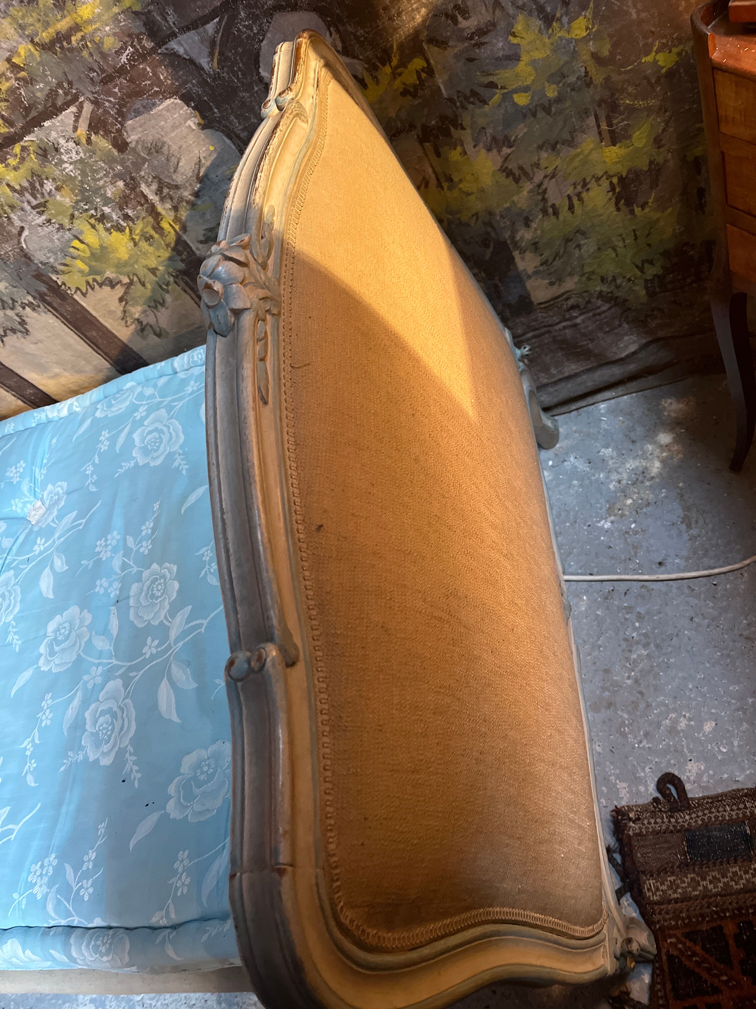 Louis XV style extra sofa bed