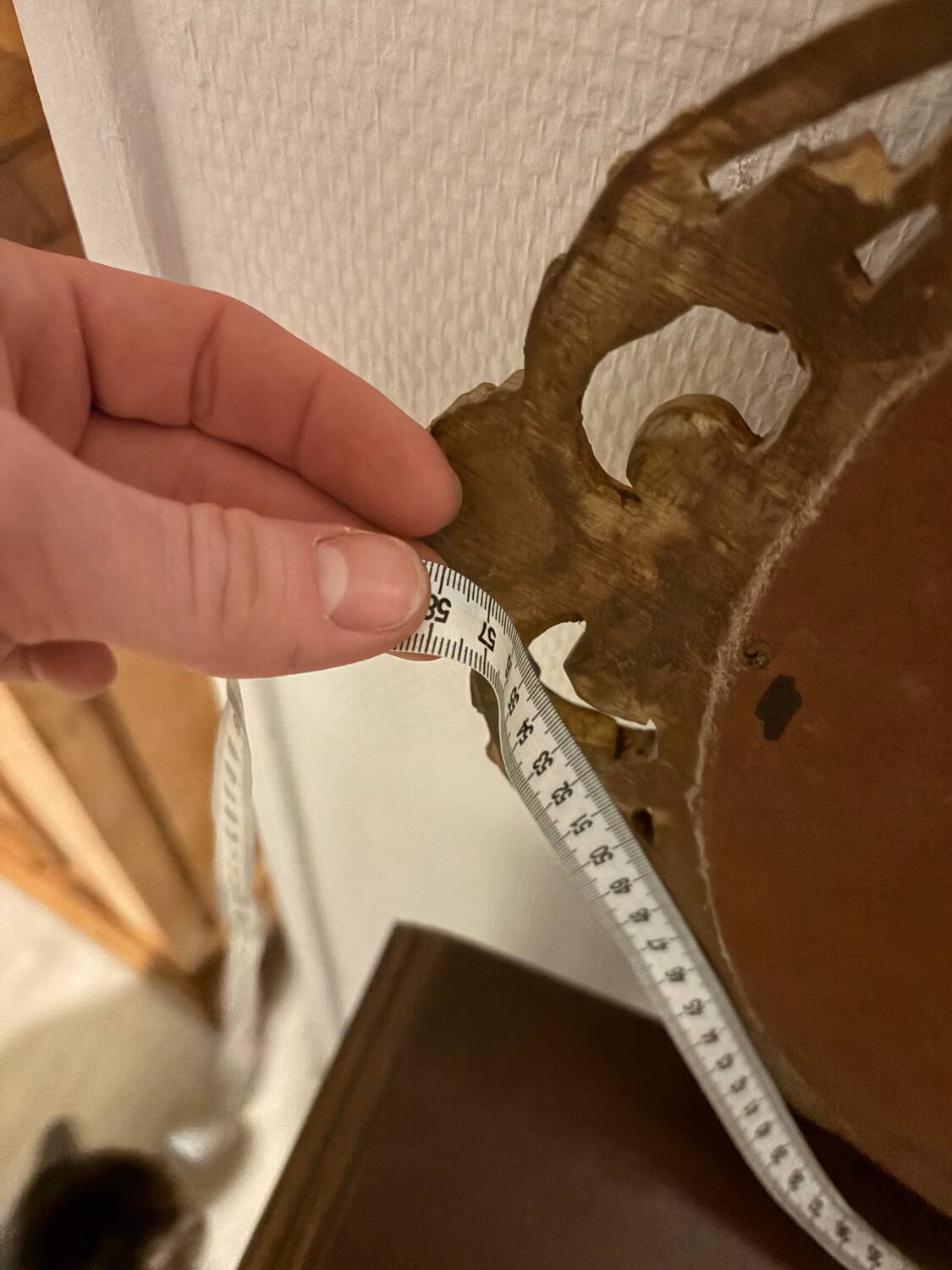 Antique Oval Round Golden Mirror in Wood Louis XVI Style Rocaille Pediment