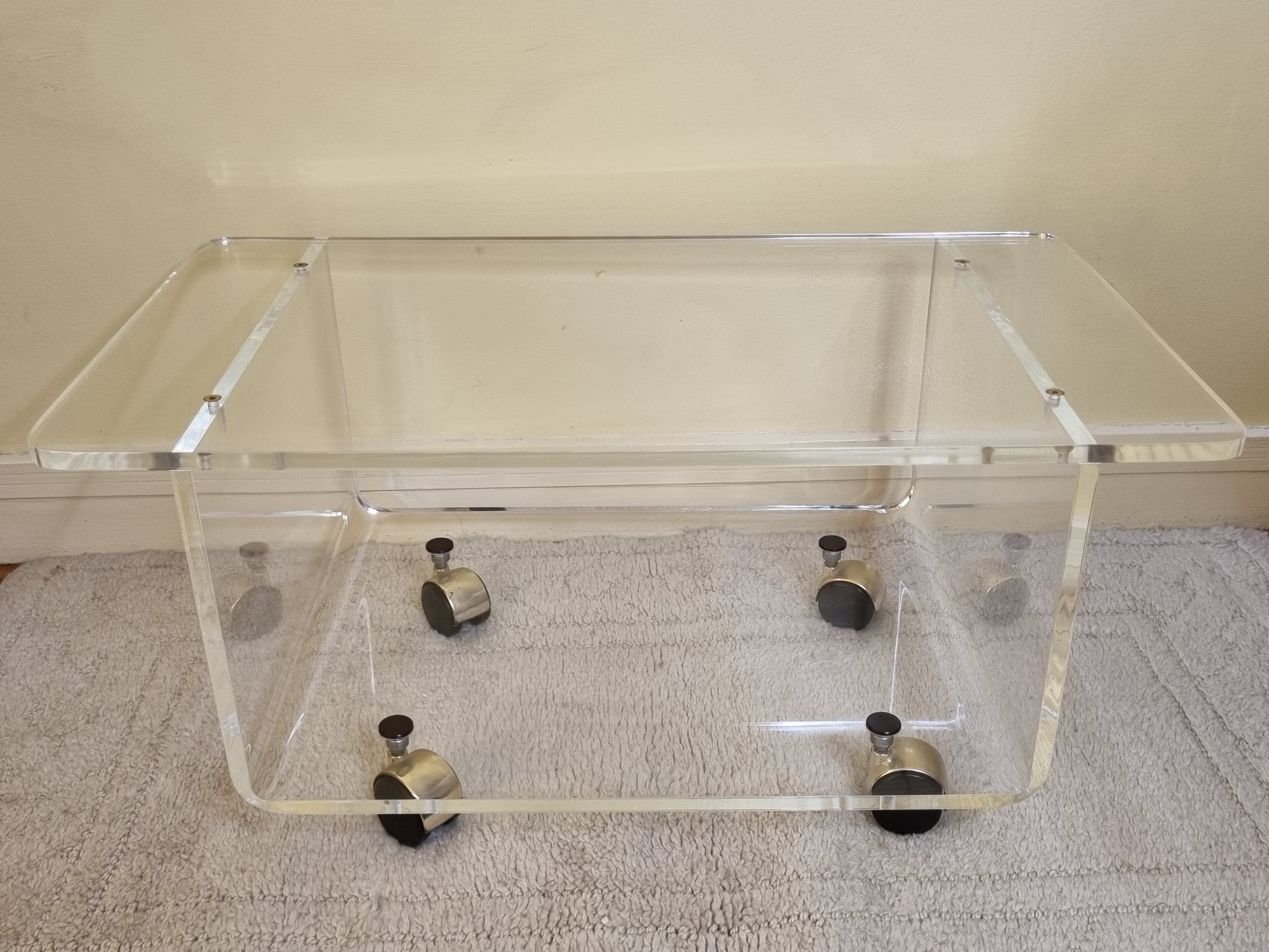 Plexiglas coffee table, design David Lange, 70s