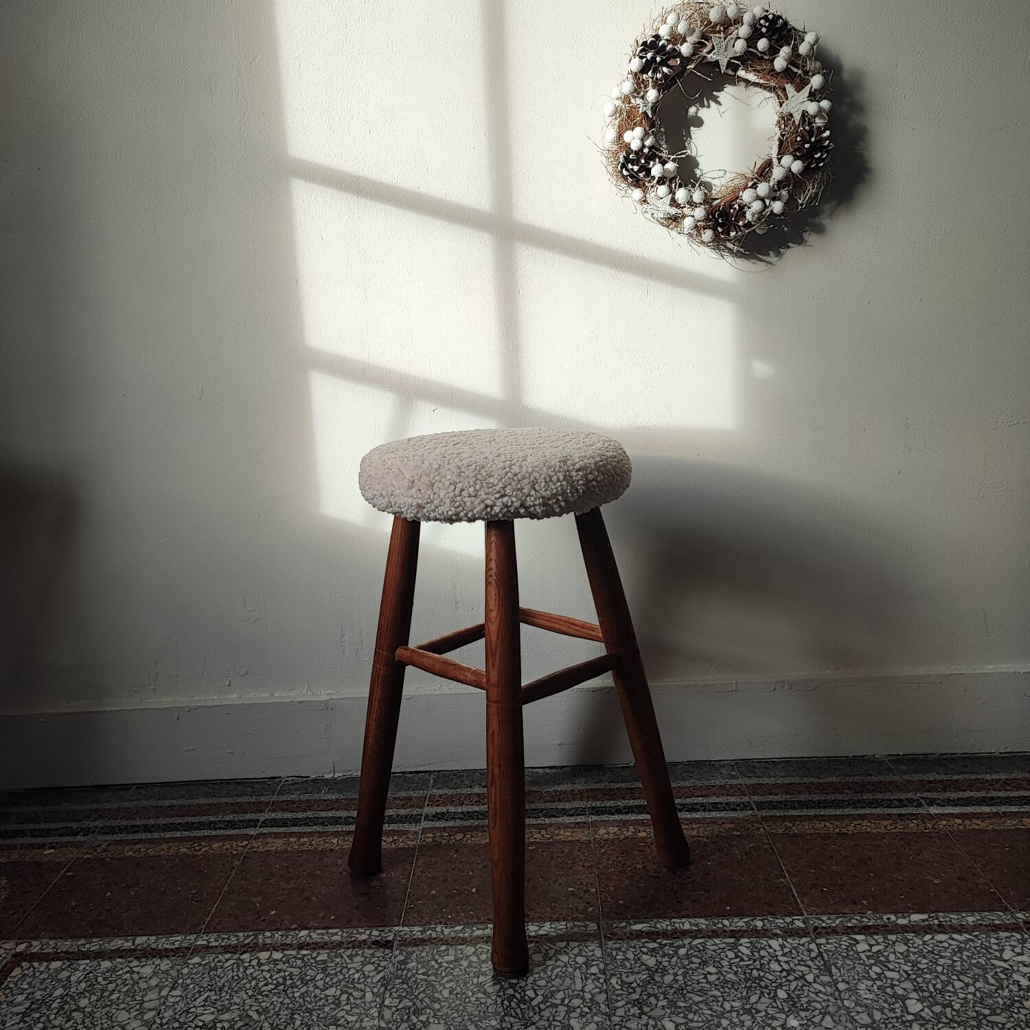 Stool with removable cover