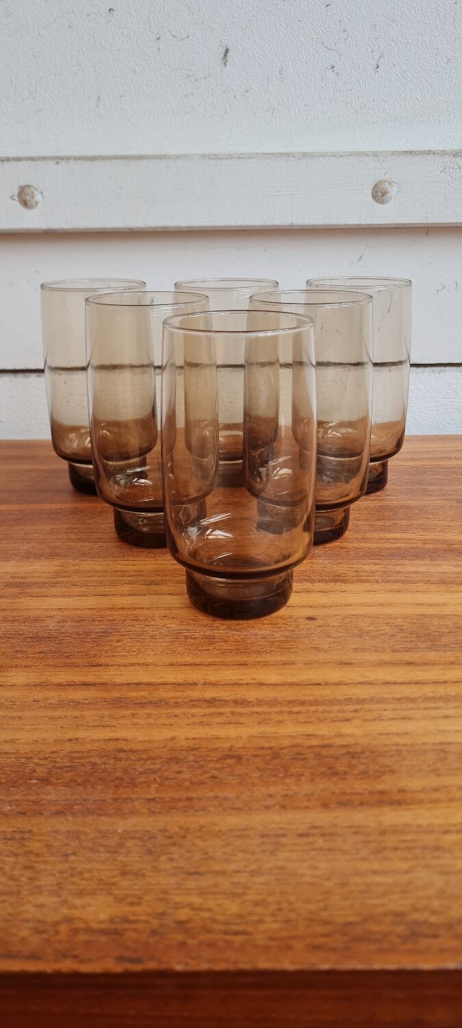 Set of 6 glasses with smoked water