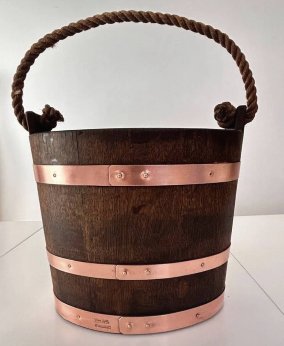 Champagne bucket in oak and copper – Géraud Lafitte, MOF 1933
