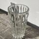 Vase en verre épais transparent