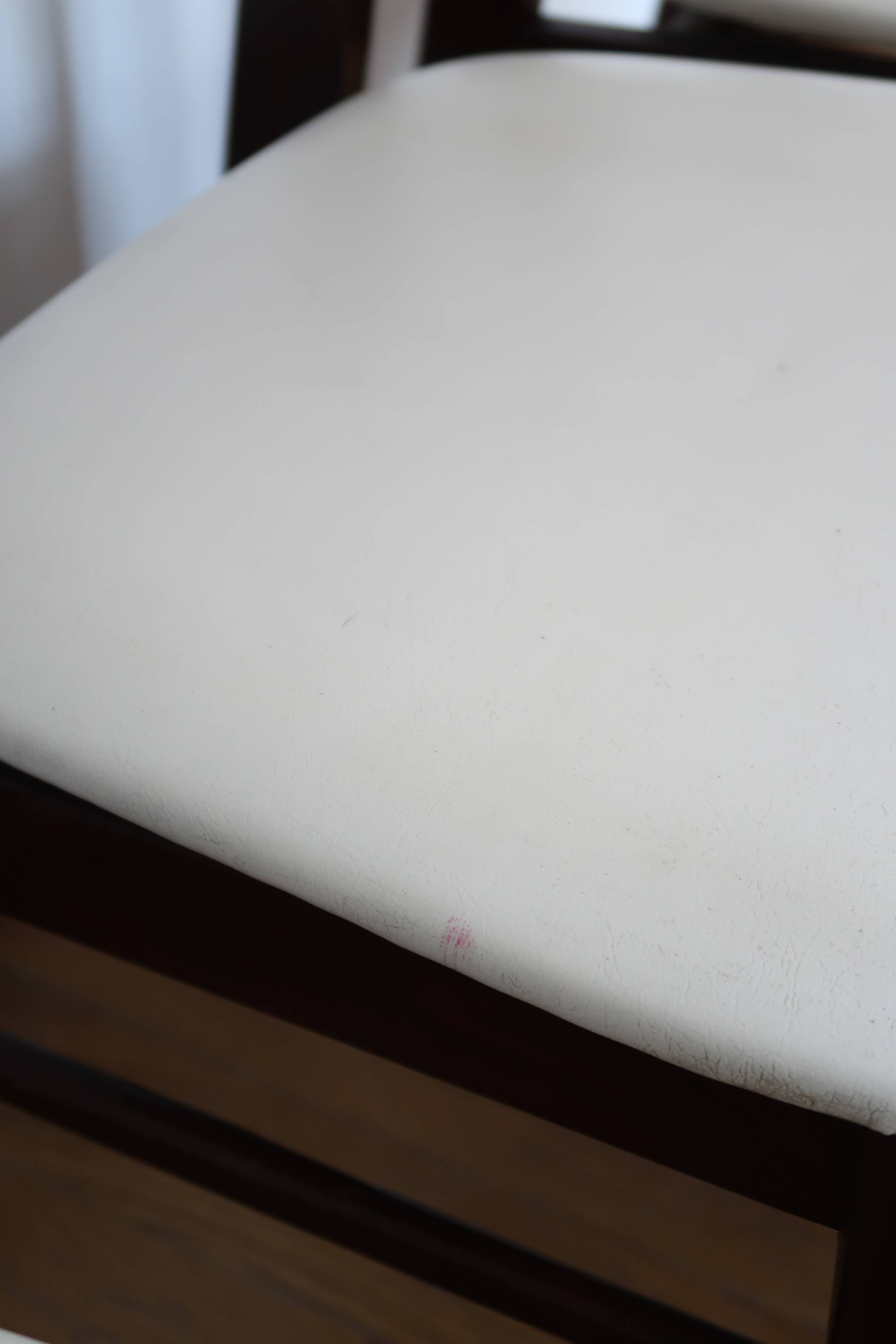 6 Scandinavian chairs skaï white