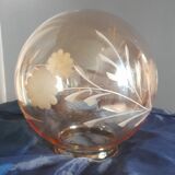 Vintage globe suspension in amber glass, chiseled floral decoration - 80s