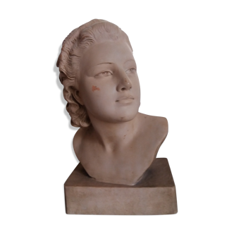 Bust of a woman