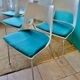 6 chaises blanches à galette turquoise de Kay Korving. Danemark 1975
