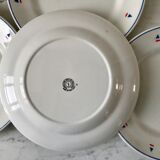 Set of 4 plates with desissert geometic patterns