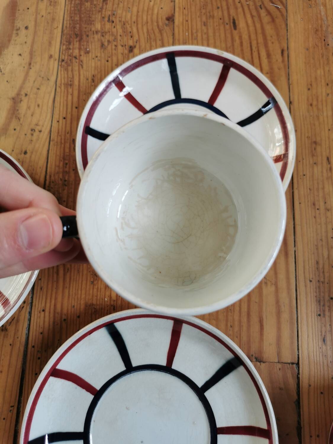 Old St Amand cups, Lou Basquez