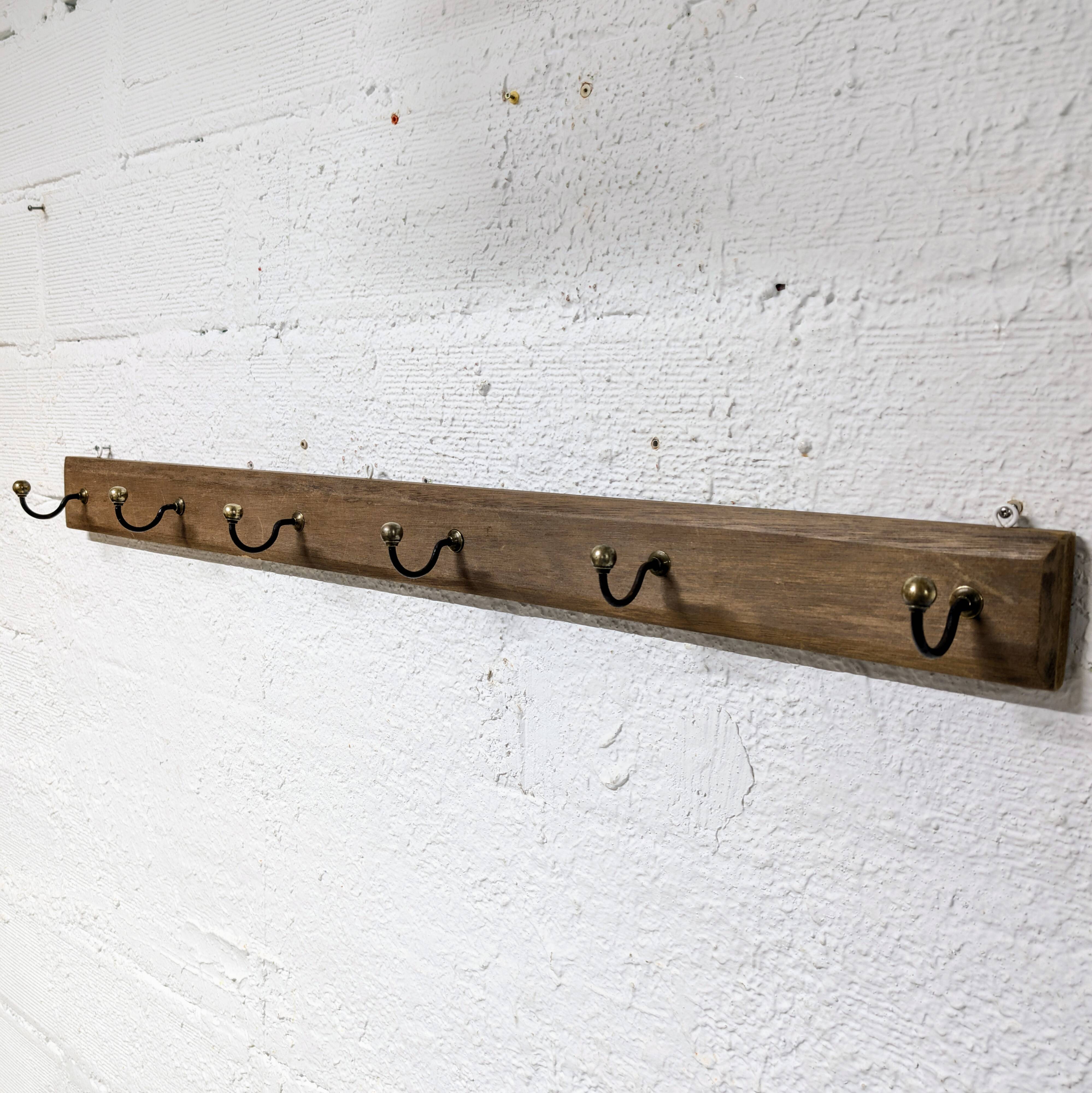 6-hook wall-mounted coat rack